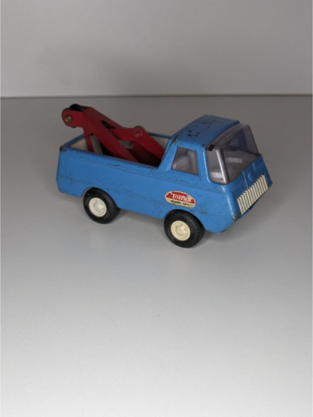 Vintage Tonka Ford Econoline Miniature Tow Truck / Wrecker 1970's